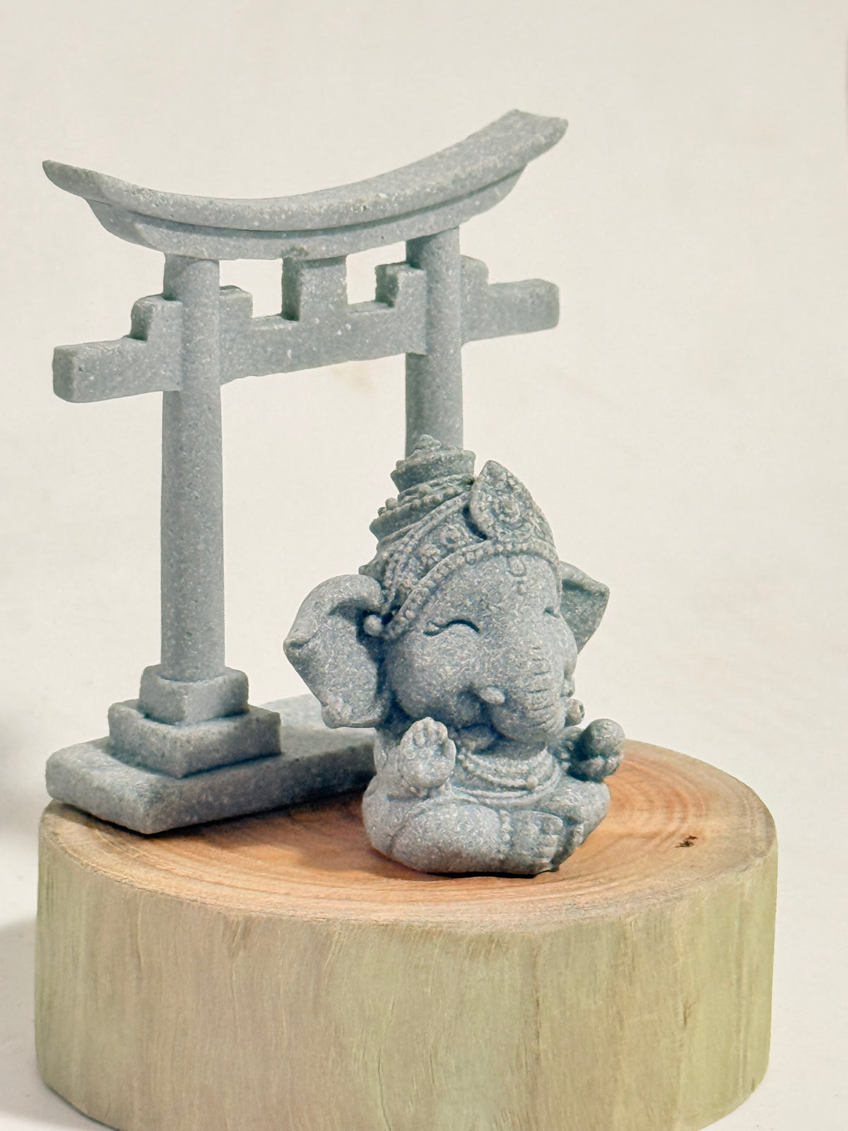 Ganesha resina + Torre tori + rodaja madera
