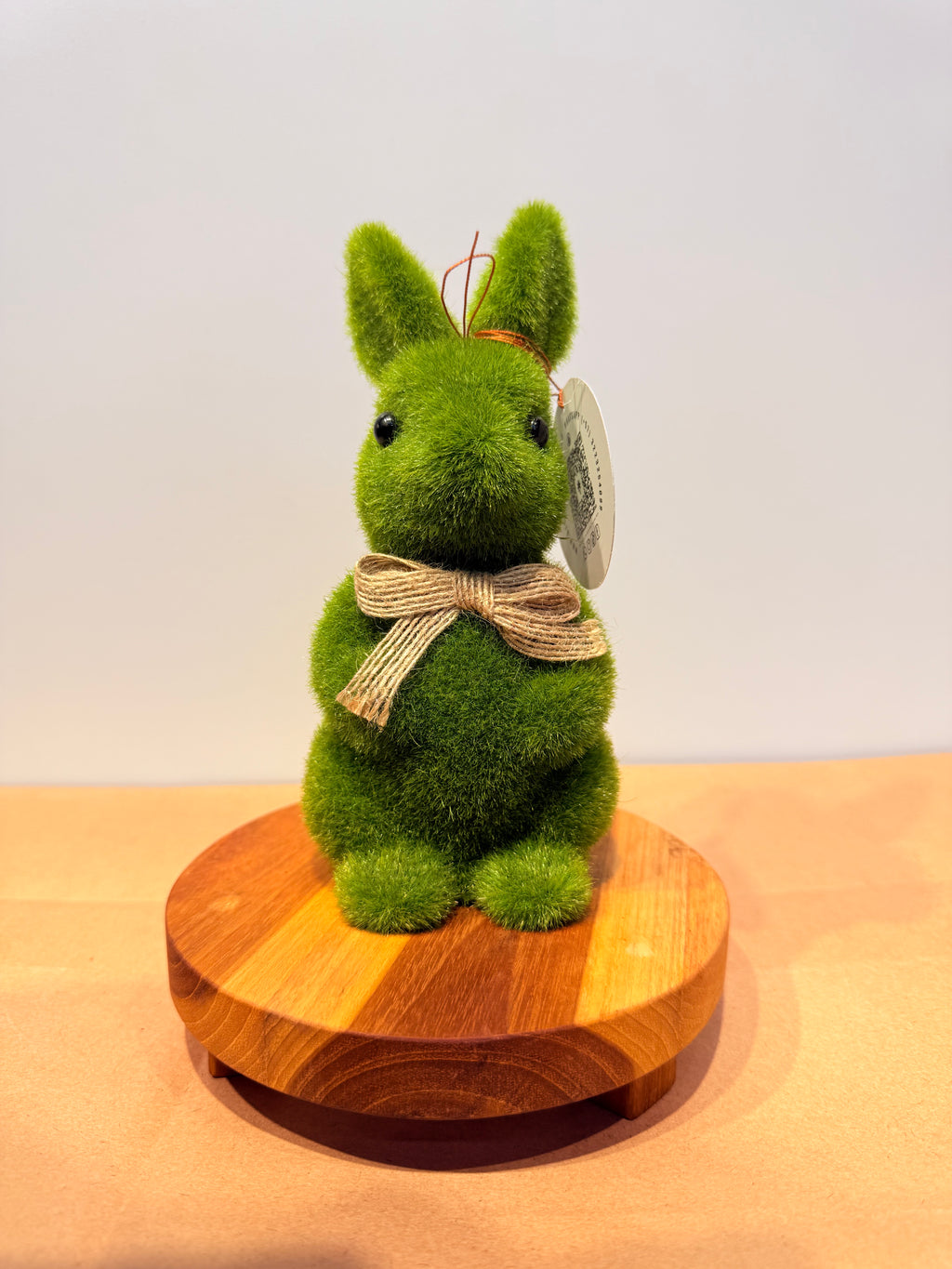 Conejo de la prosperidad + base