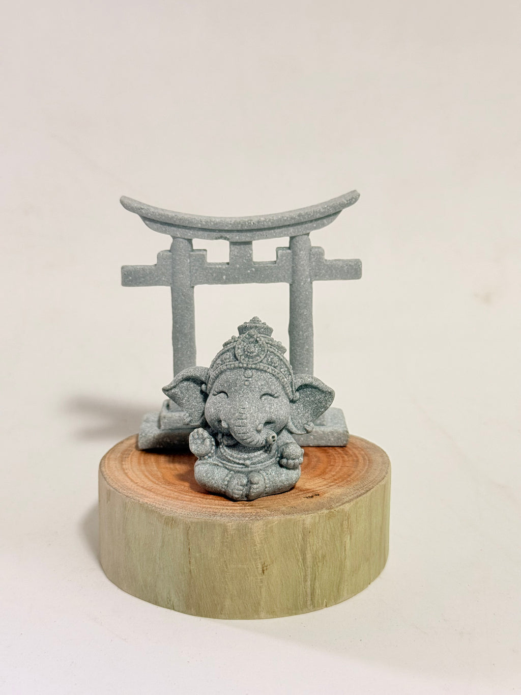 Ganesha resina + Torre tori + rodaja madera