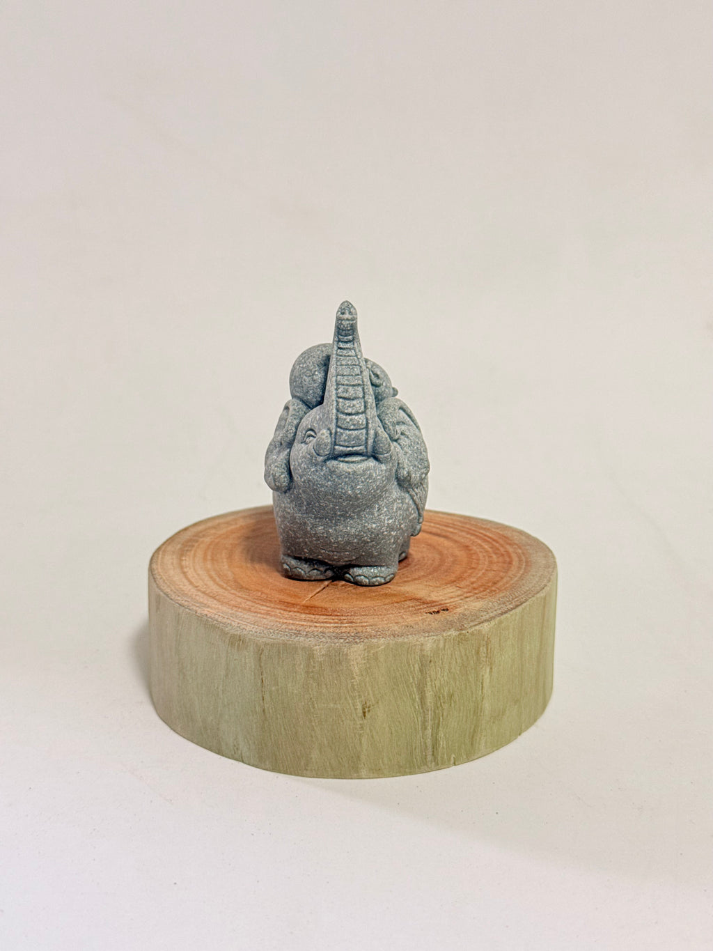 Elefante mini resina + rodaja madera