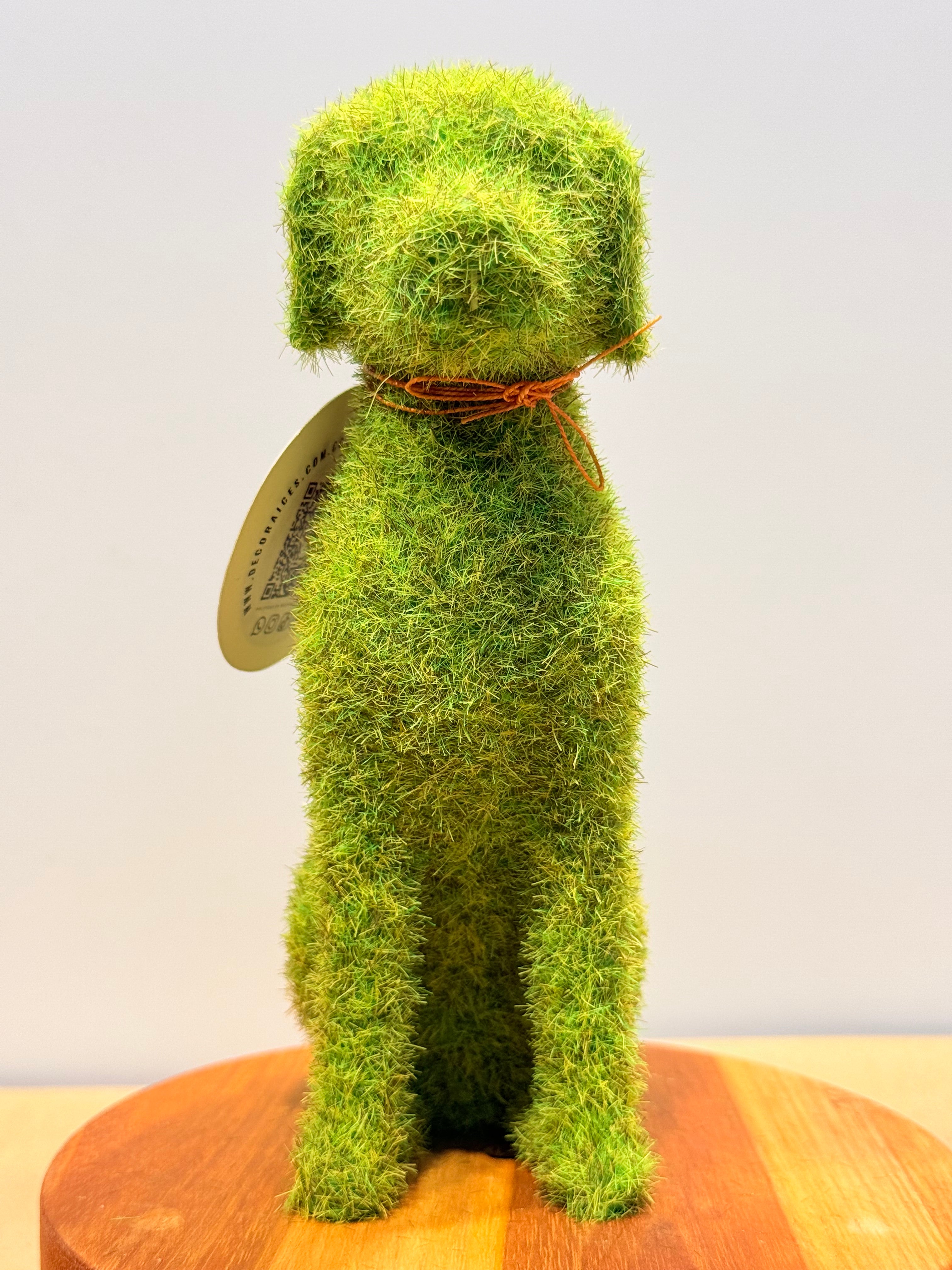 Perro de la protección + base