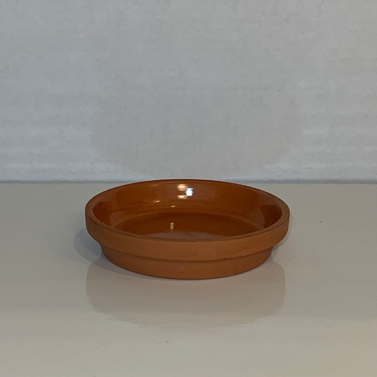 Plato pequeño de barro